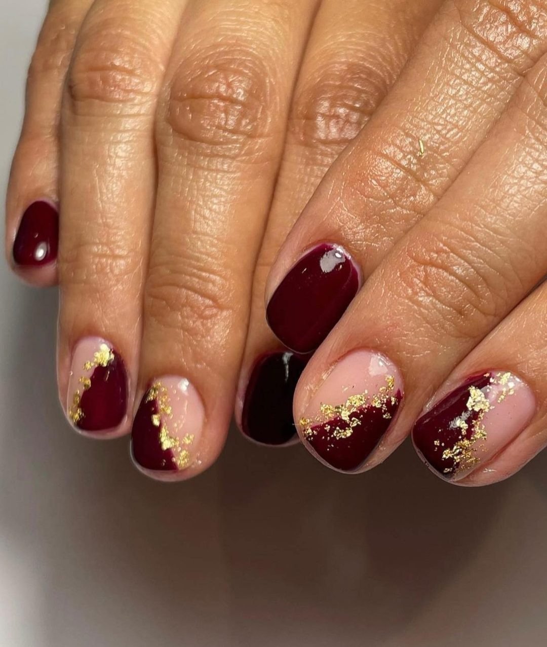 burgundy nails