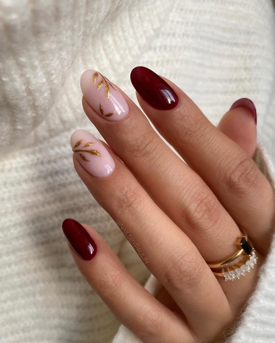 burgundy nails