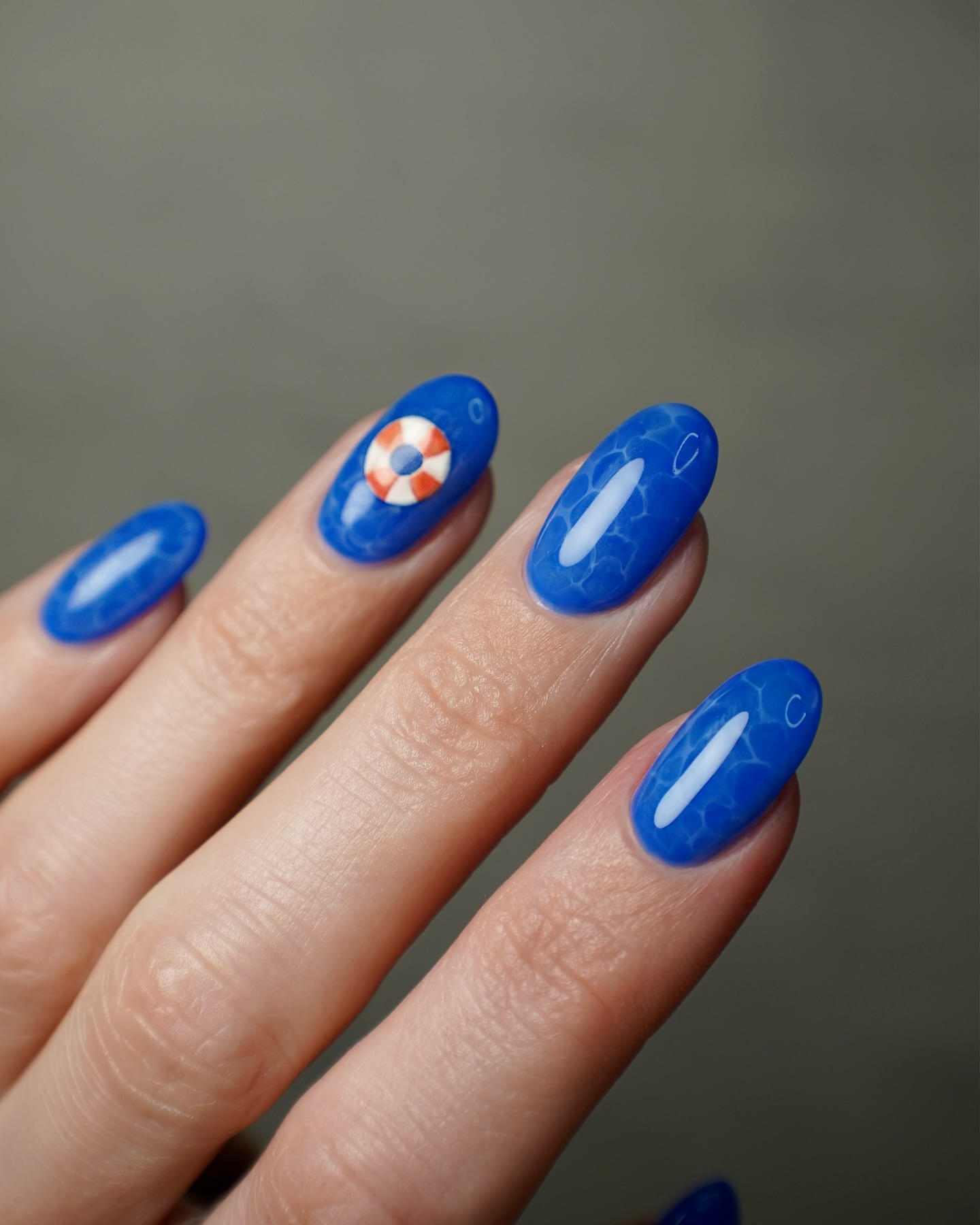 v_rose_nails