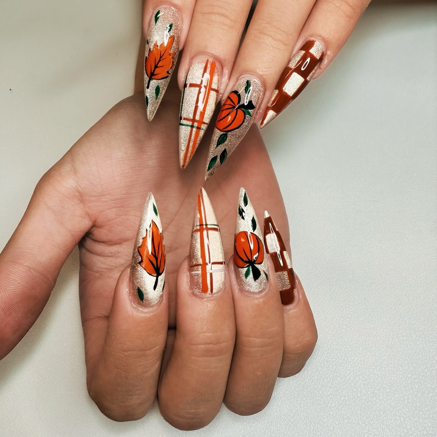best october nails by fabelane